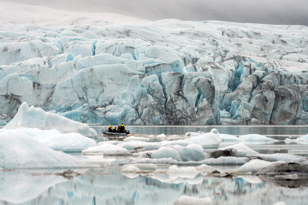 boat tour on glacier lagoon in iceland during 4 day itinerary