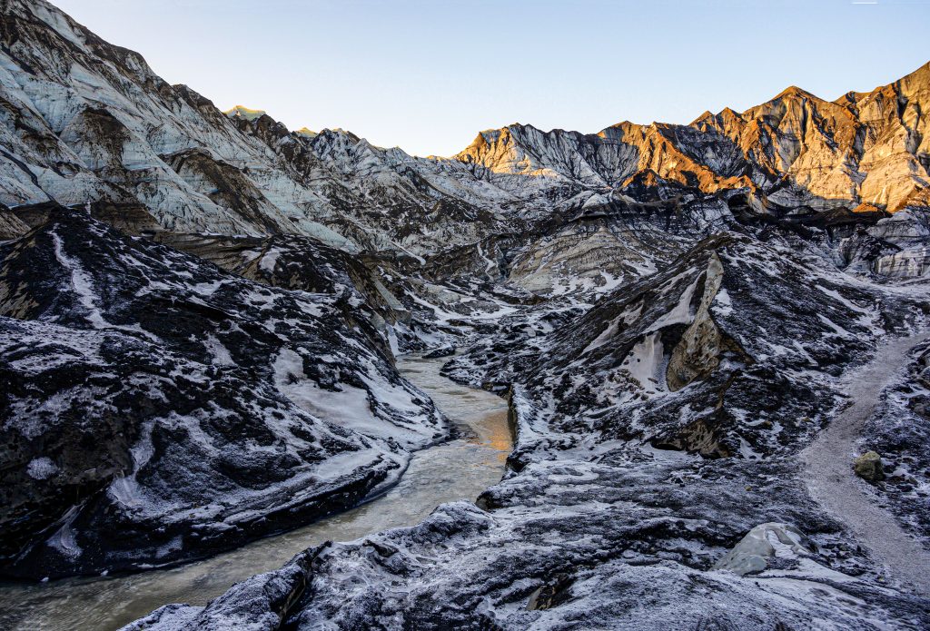 Photo of Mýrdalsjökull which is an ice cap in South Iceland and it was used as a Game of Thrones Iceland shooting location during scenes that included the Fist of the First Men on Westeros. 