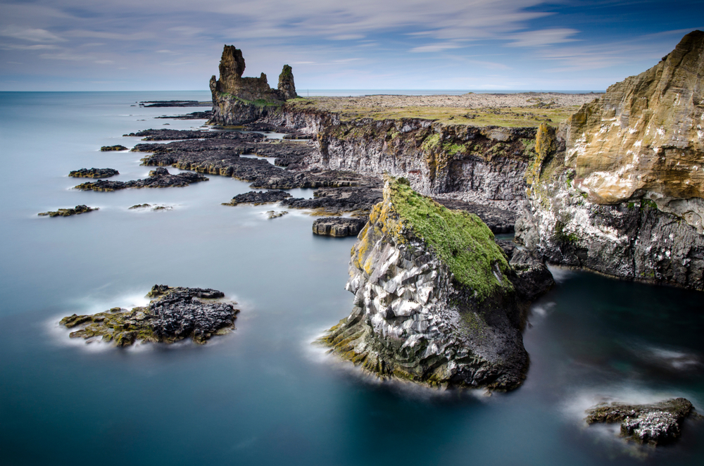 photo of West coast sea cliffs of Snaefellsnes Peninsula found in one of the national parks in iceland