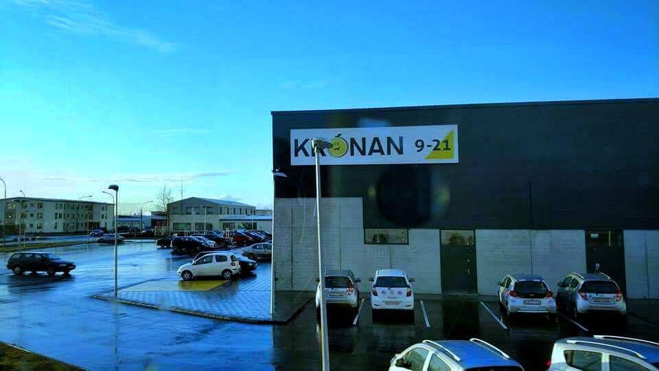 Kronan grocery store in iceland on a sunny day